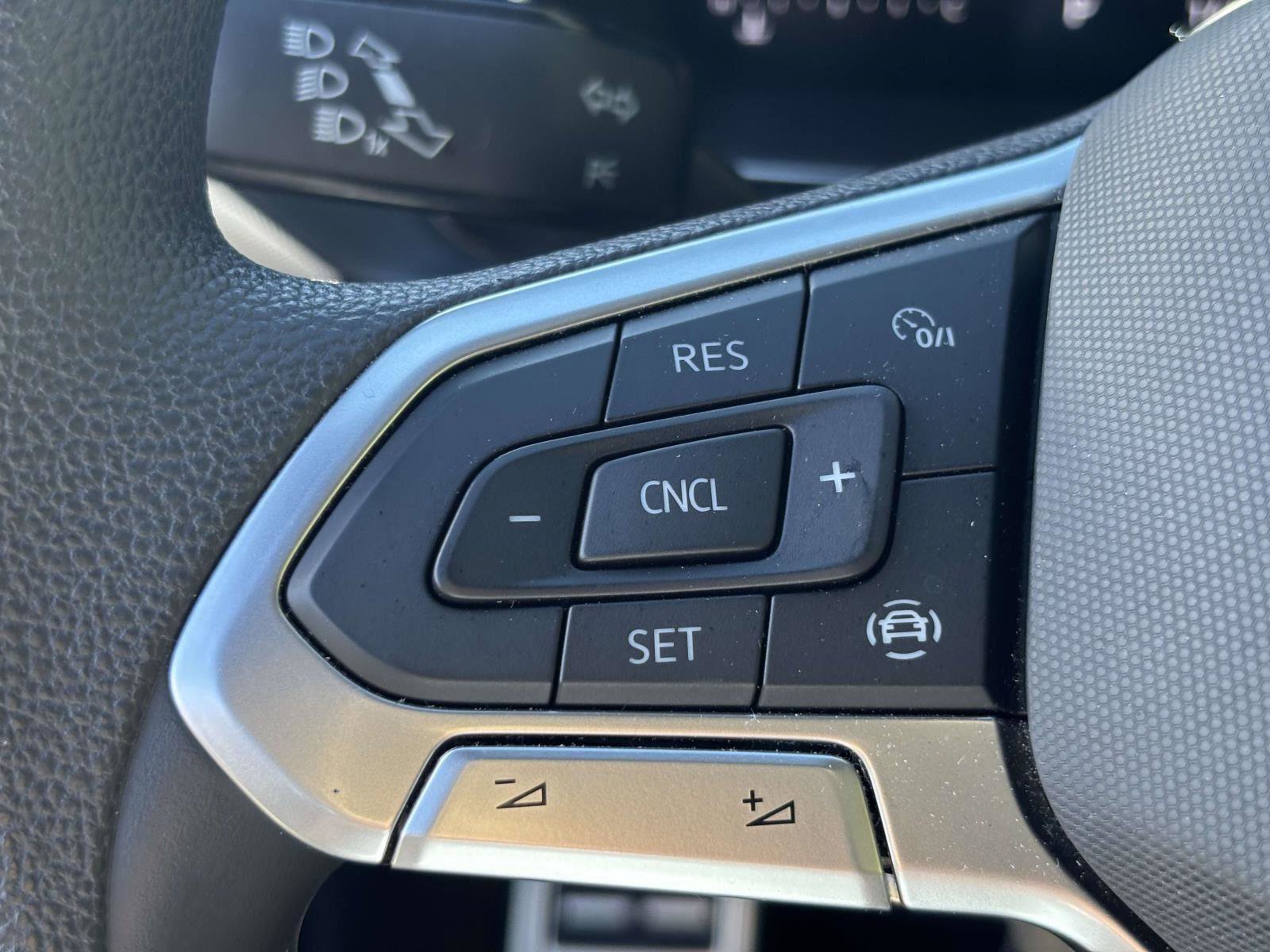 Used 2023 Volkswagen Jetta Sport image 21