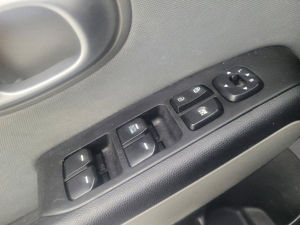 Used 2016 Kia Soul image 27