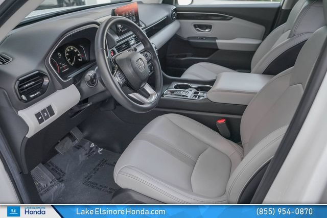 Used 2025 Honda Pilot Touring image 15