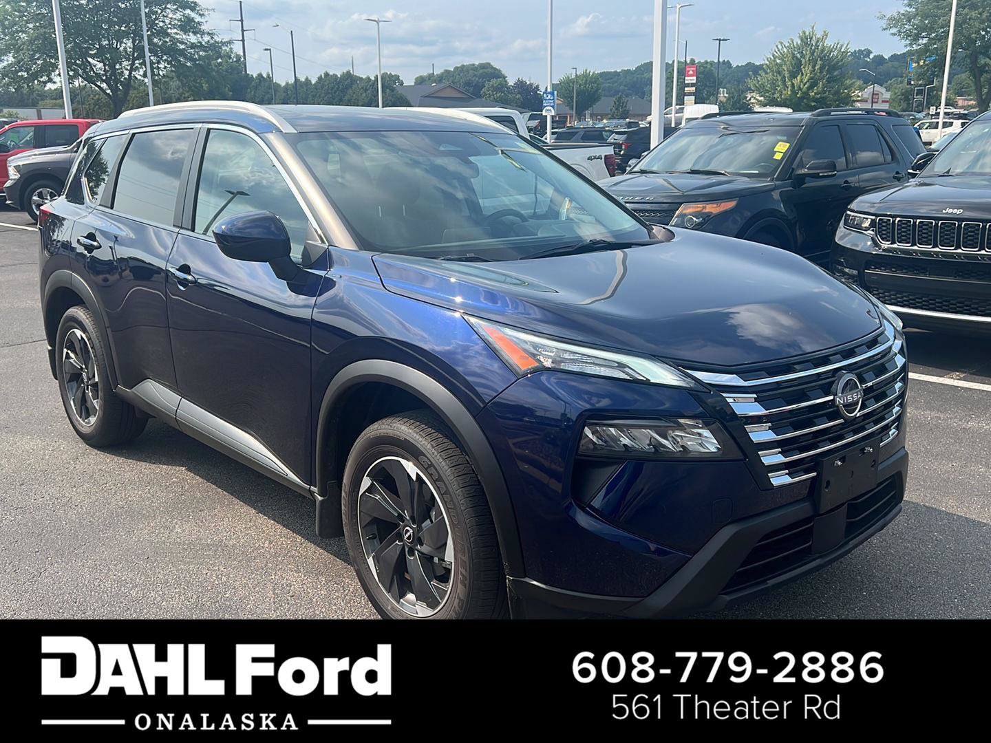 Used 2025 Nissan Rogue SV w/ SV Premium Package