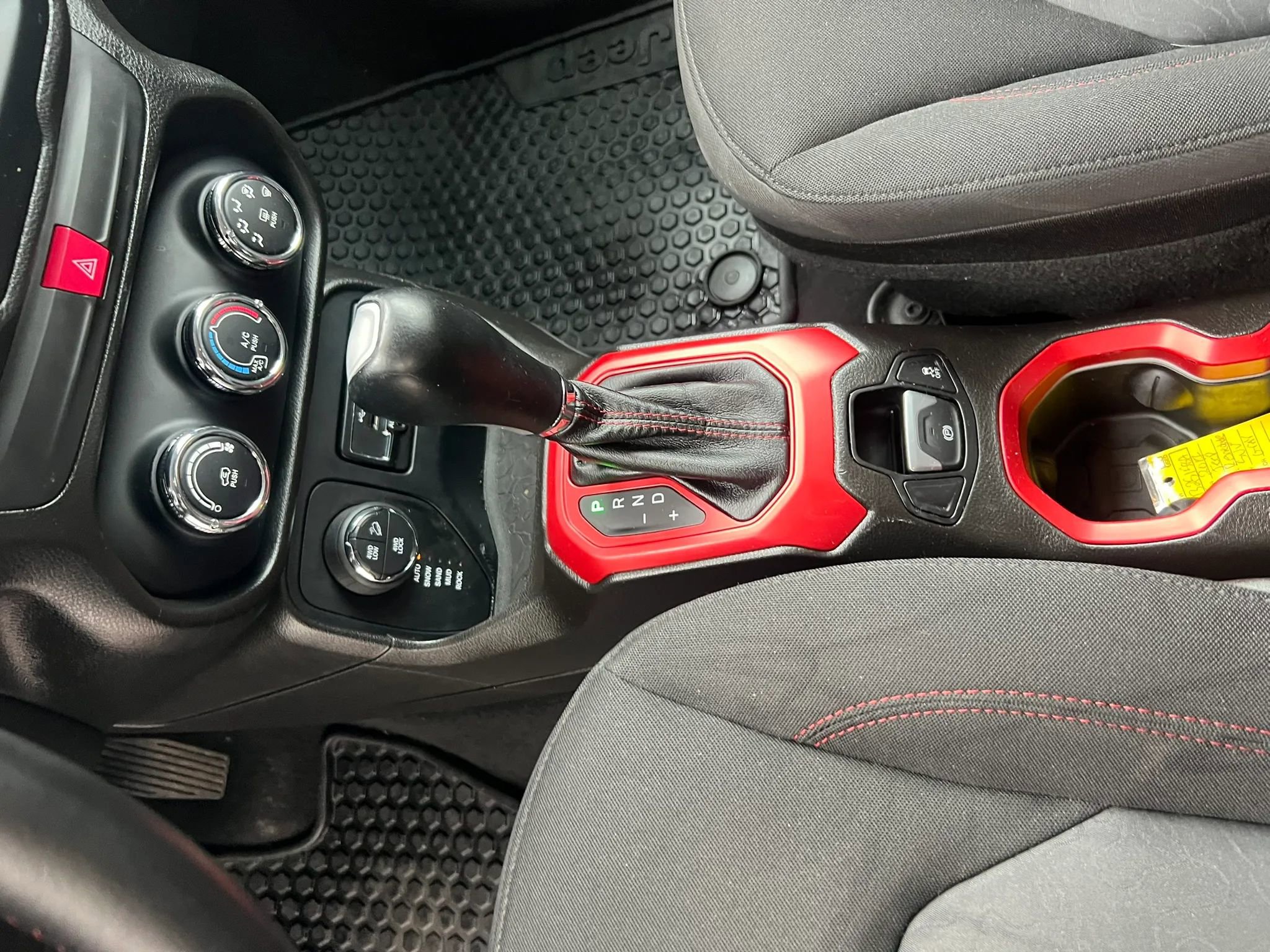 Used 2017 Jeep Renegade Trailhawk image 22