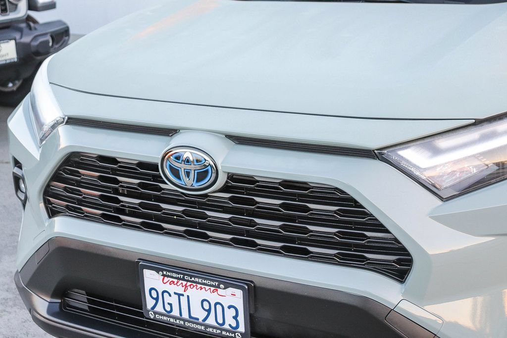 Used 2023 Toyota RAV4 XLE Premium AWD/4WD image 6