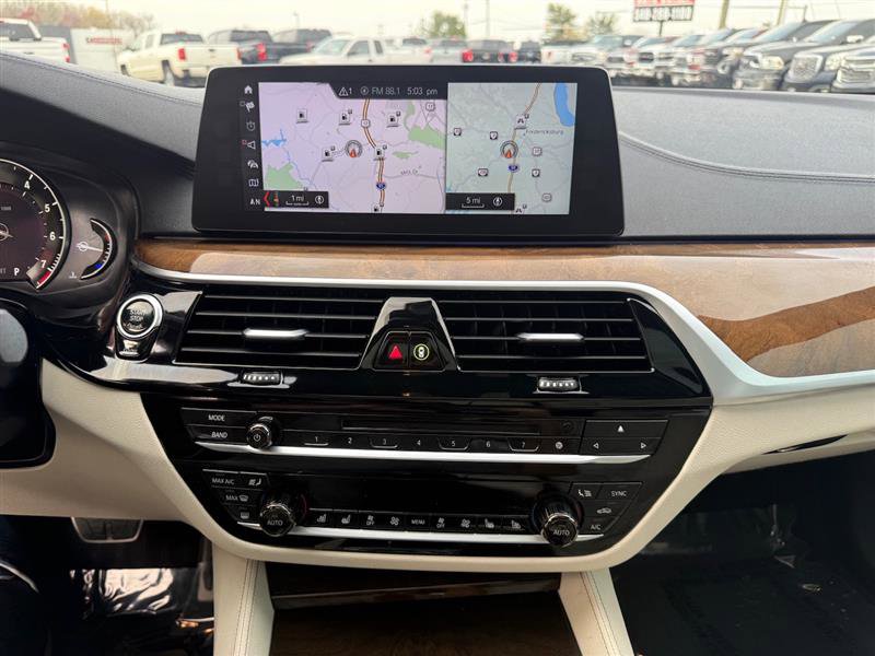 Used 2018 BMW M550i xDrive M550i AWD w/EXECUTIVE & DRIVE image 37