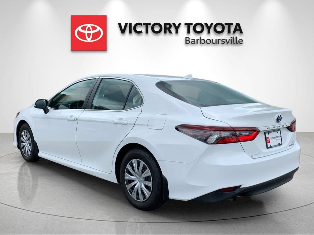 Used 2022 Toyota Camry LE FWD image 3