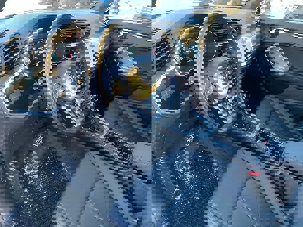 Used 2024 Audi Q3 2.0T Premium image 24