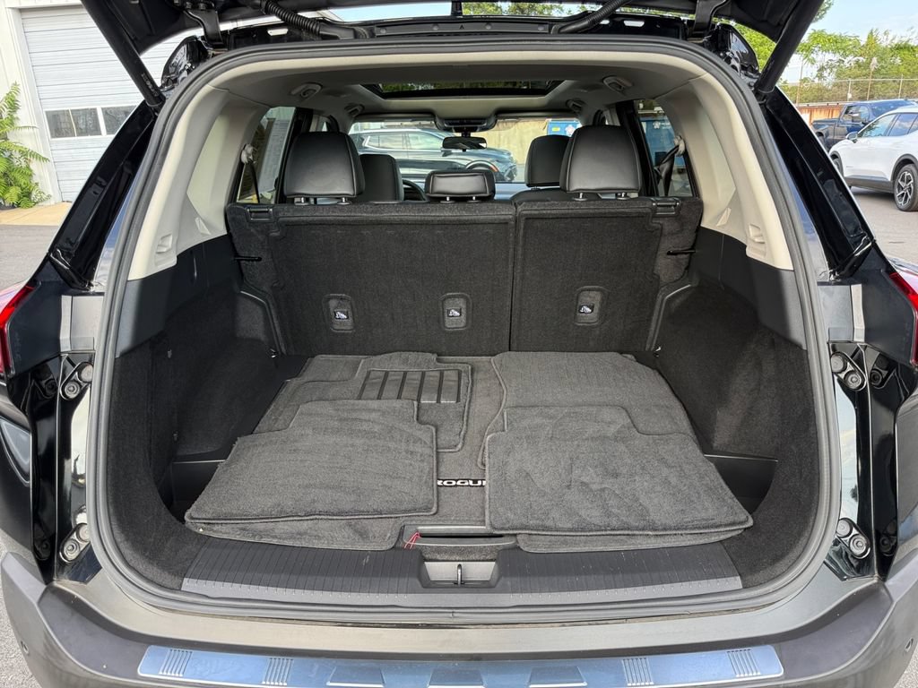 Used 2023 Nissan Rogue SV AWD/4WD image 25