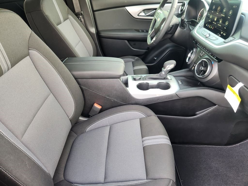 New 2026 Chevrolet Blazer LT w/ Convenience Package image 14