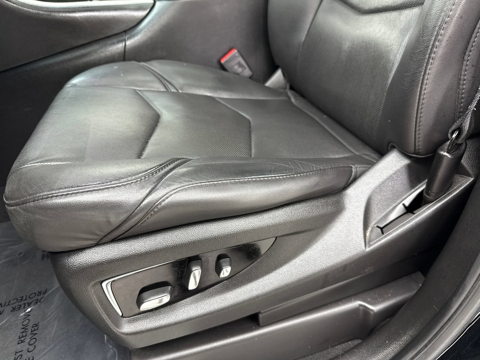 Used 2018 Cadillac Escalade Luxury AWD/4WD image 35