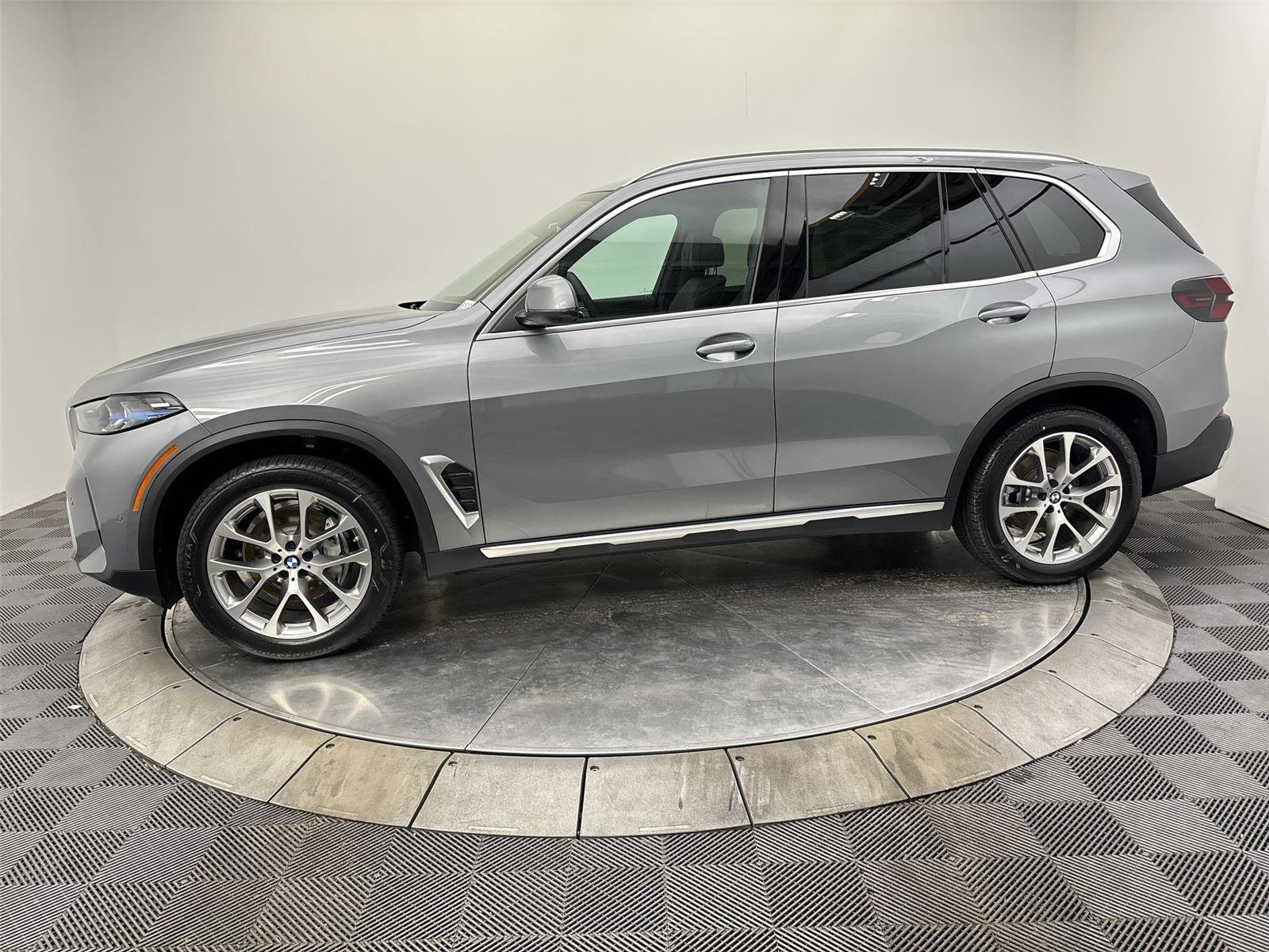 New 2026 BMW X5 xDrive40i image 16