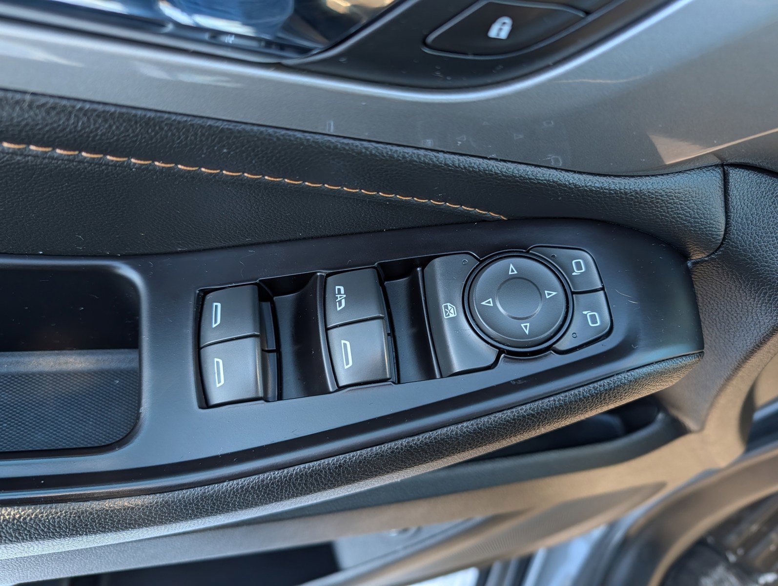 Used 2020 Chevrolet Traverse LT w/ Driver Confidence II Package image 20