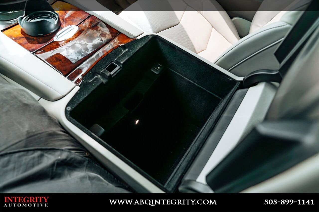 Used 2016 Cadillac Escalade Luxury AWD/4WD image 40