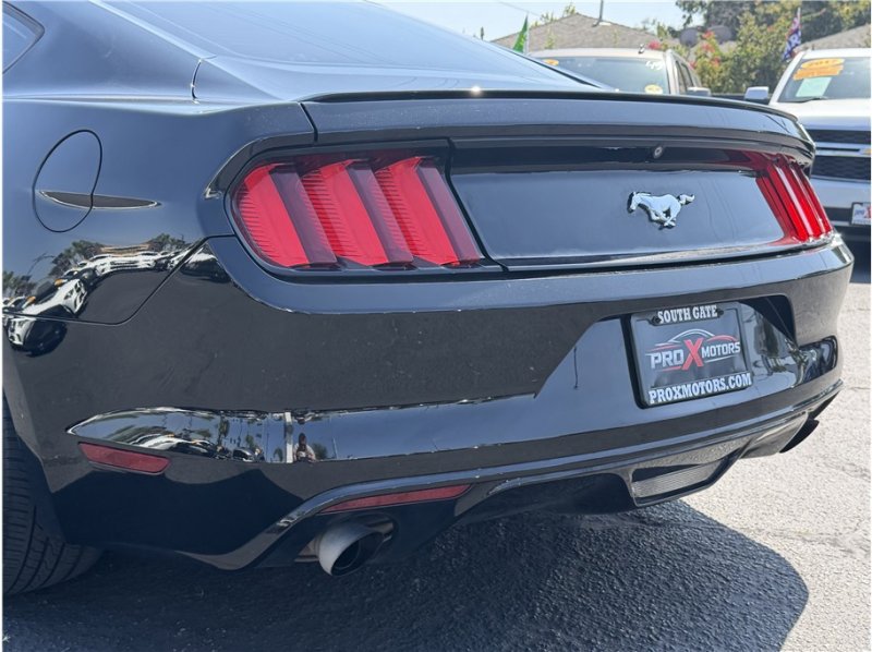 Used 2016 Ford Mustang Coupe image 38