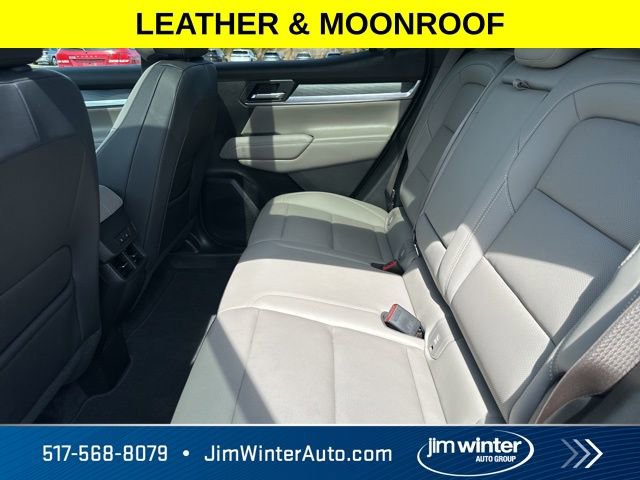 Used 2025 GMC Terrain Elevation w/ Elevation Premium Package image 21