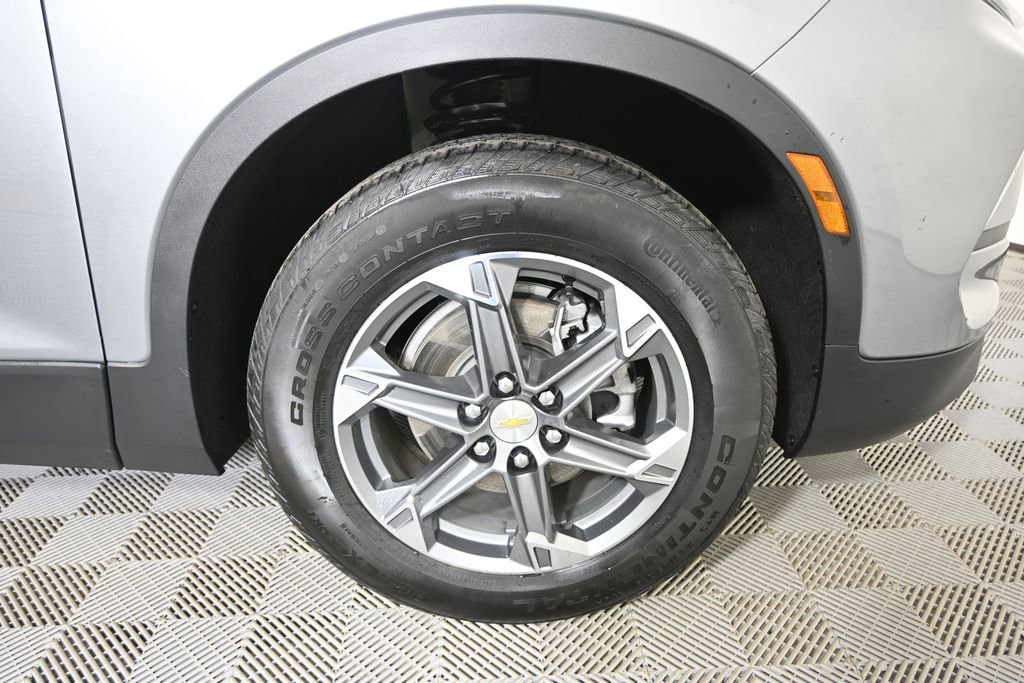 Used 2023 Chevrolet Blazer LT image 11
