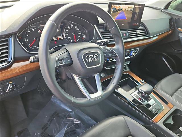 Used 2023 Audi Q5 2.0T Premium w/ Convenience Package image 10