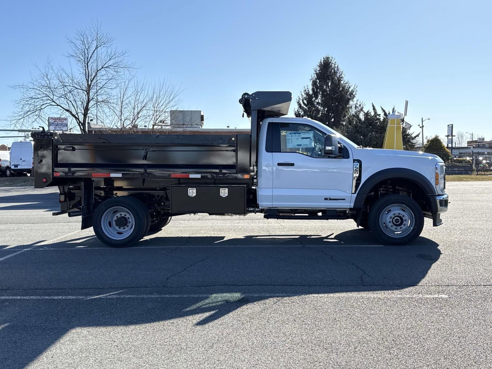New 2026 Ford F550 4x4 Regular Cab Super Duty image 2