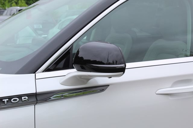 New 2026 Lincoln Aviator Reserve AWD/4WD image 11