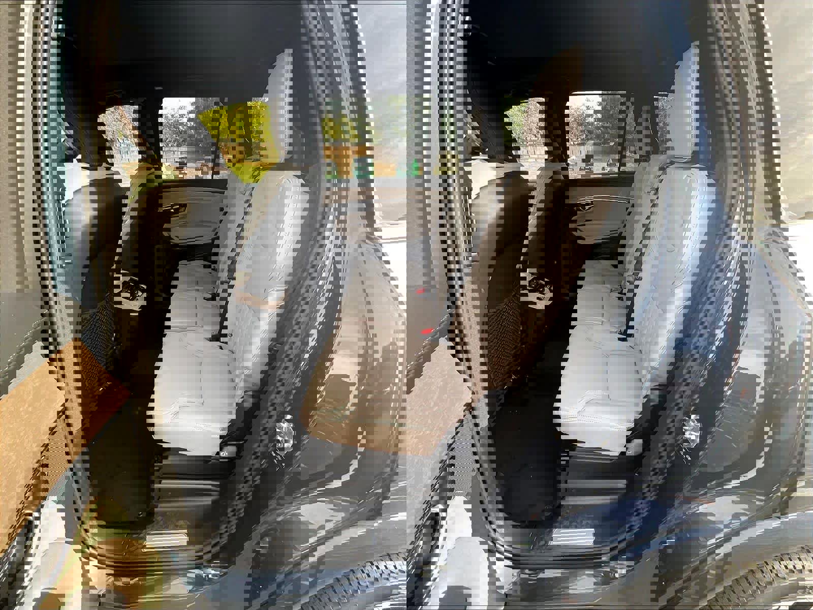 New 2026 Volvo XC90 B5 Plus w/ Protection Package image 12