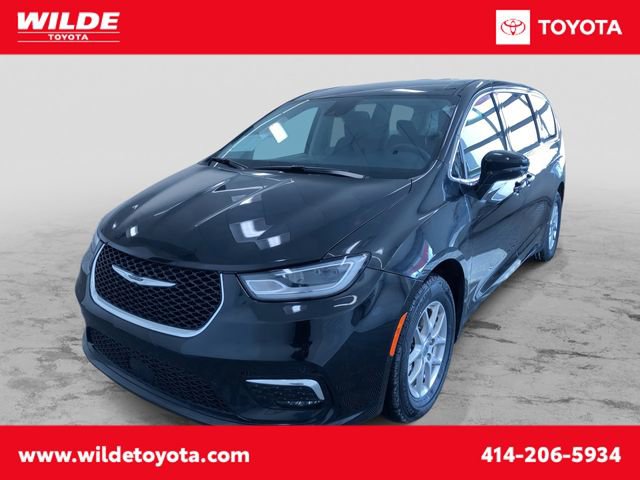 Used 2024 Chrysler Pacifica Touring-L