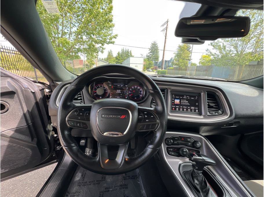 Used 2021 Dodge Challenger SXT w/ Blacktop Package image 8