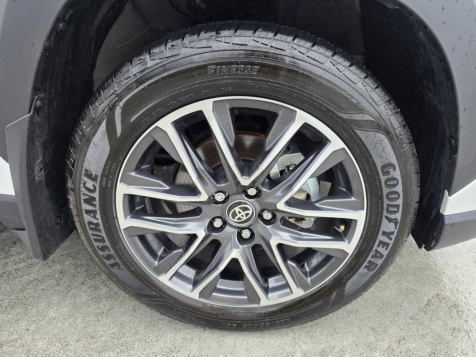 Certified 2026 Toyota Corolla Cross XLE w/ Convenience Package image 9