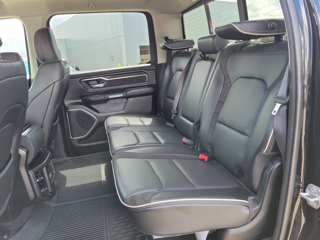 Used 2022 RAM 1500 Laramie AWD/4WD image 32