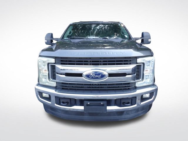 Used 2017 Ford F250 XLT w/ XLT Value Package AWD/4WD image 4