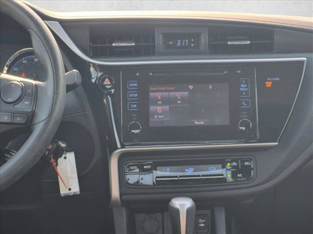 Used 2019 Toyota Corolla LE FWD image 13