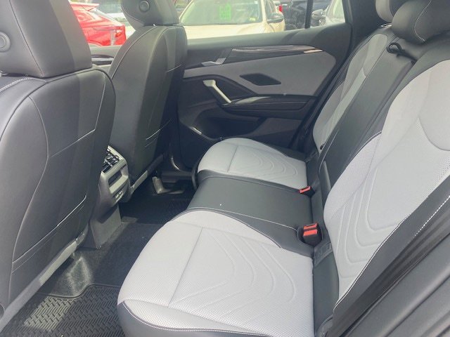 New 2026 Volkswagen Tiguan SE R-Line AWD/4WD image 9