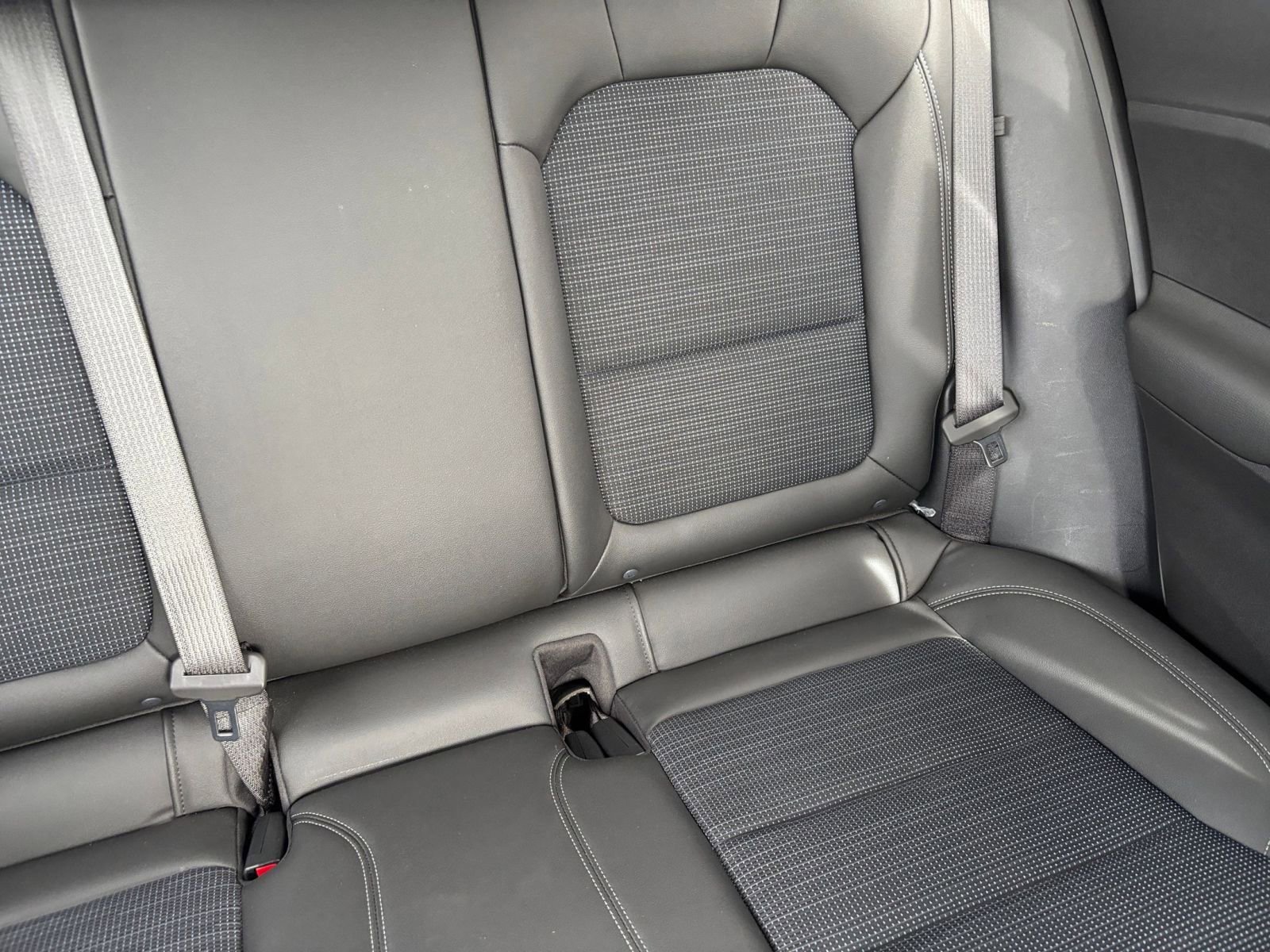 Used 2025 Buick Envista Preferred FWD image 35