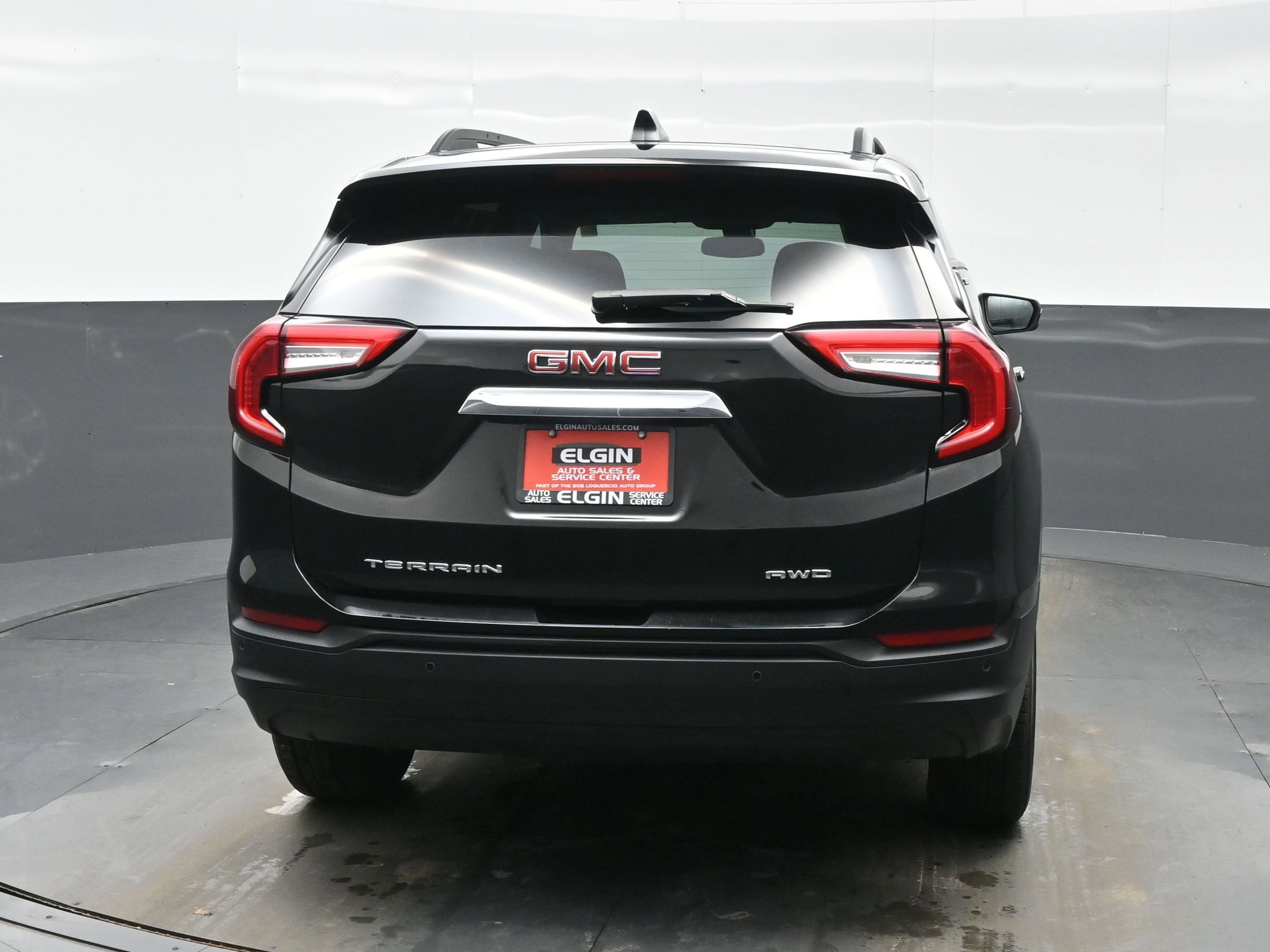 Used 2022 GMC Terrain SLE w/ Driver Convenience Package image 5