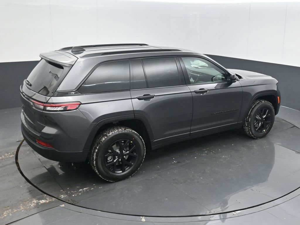New 2025 Jeep Grand Cherokee Altitude image 42