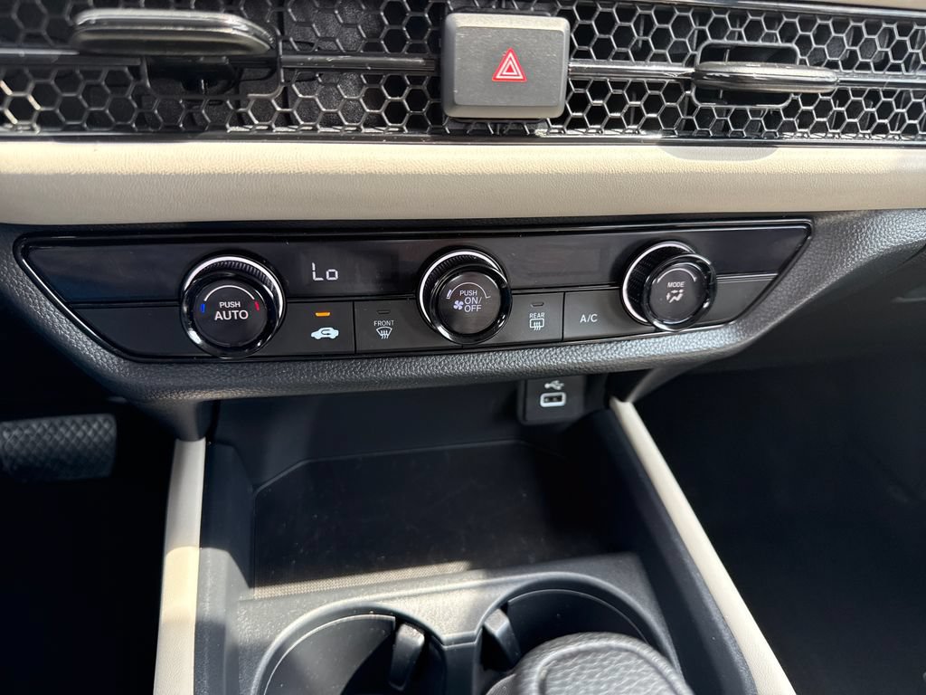 Certified 2025 Honda HR-V LX image 31