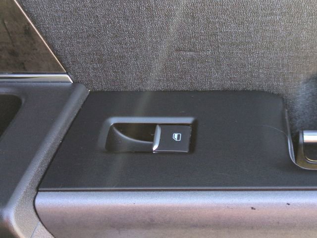 Used 2023 Ford F150 Lariat w/ Equipment Group 502A High image 34