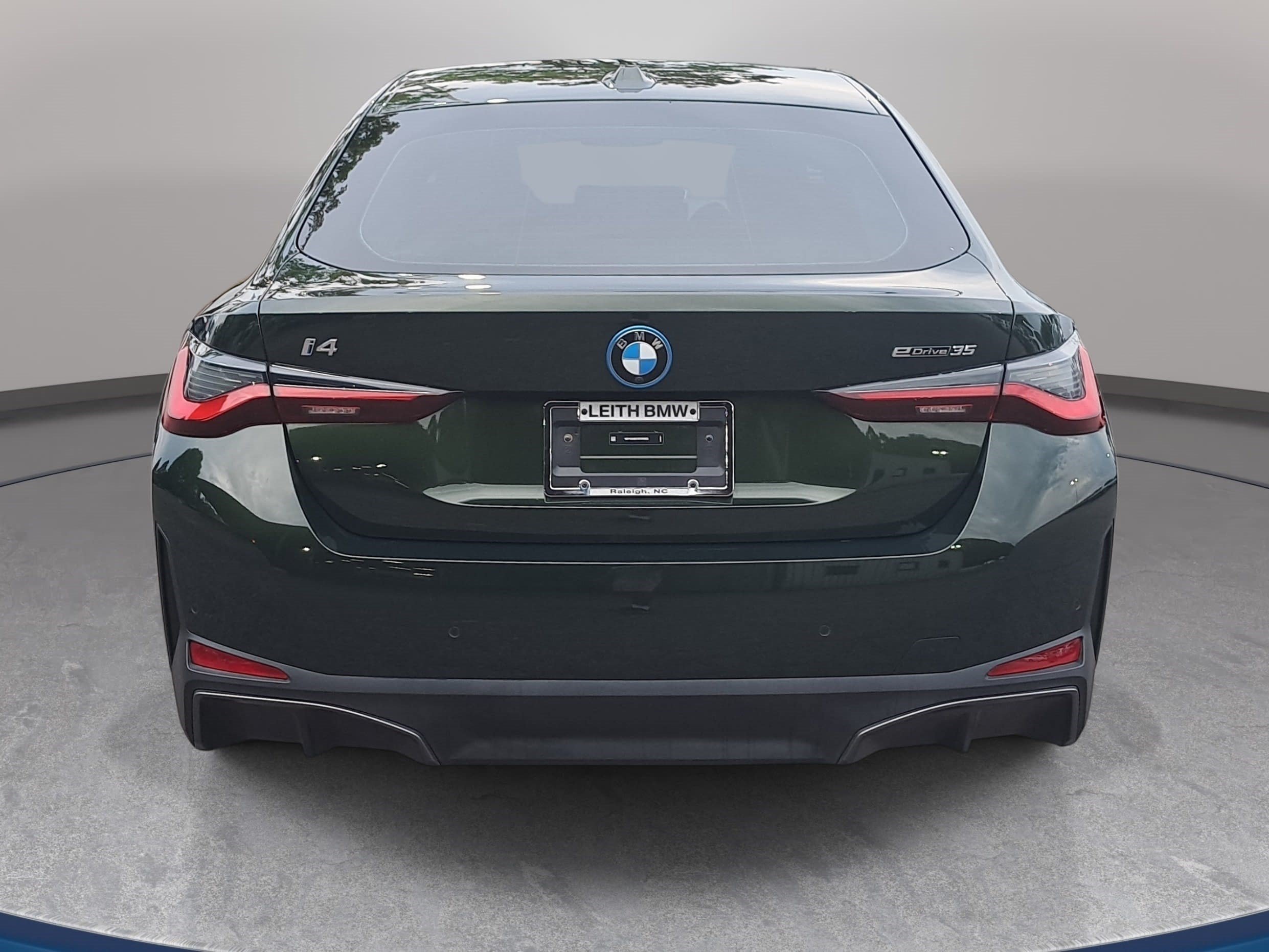 Used 2024 BMW i4 eDrive35 w/ Premium Package RWD image 6