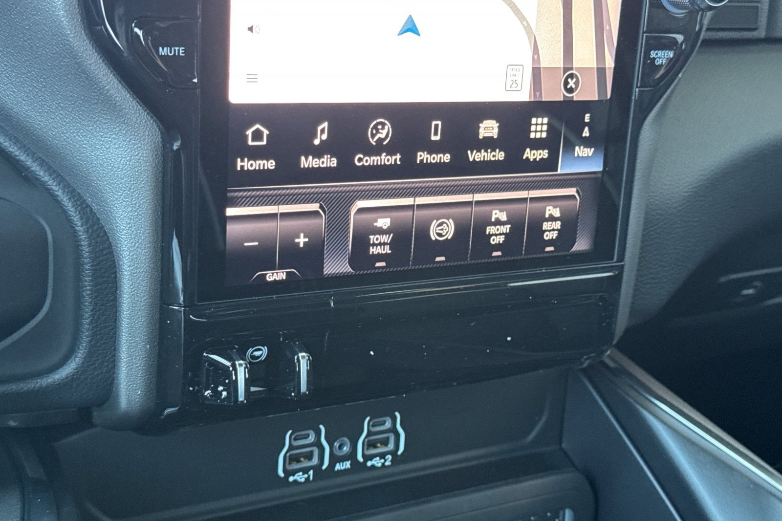 New 2026 RAM 3500 Laramie AWD/4WD image 19