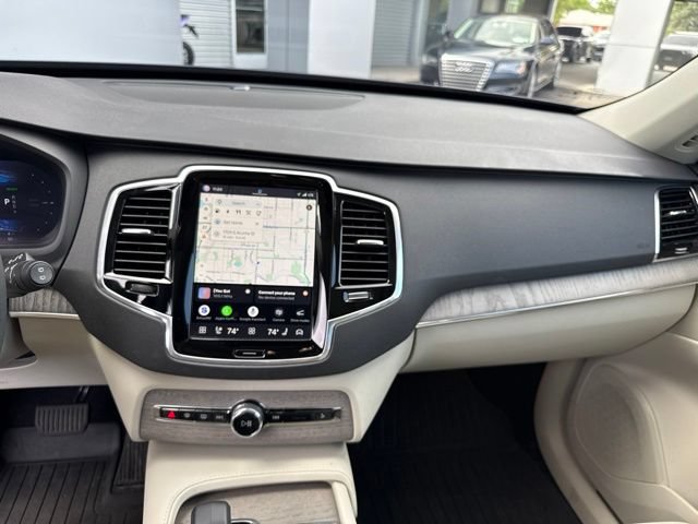 Used 2025 Volvo XC90 T8 Plus w/ Protection Package Premier AWD/4WD image 9