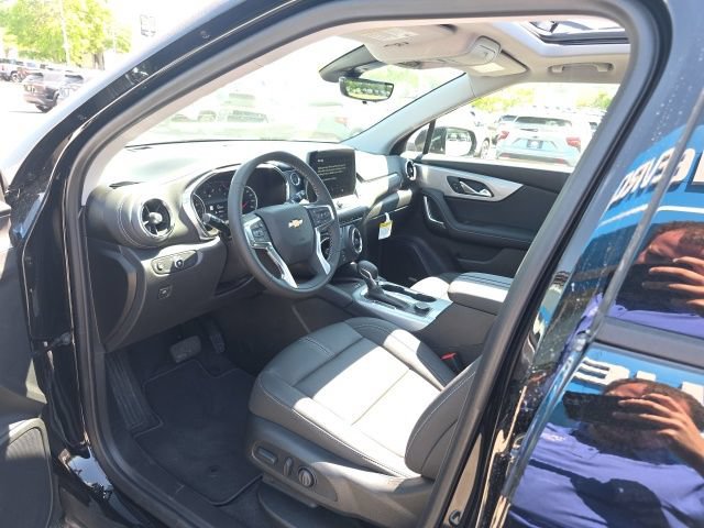 New 2026 Chevrolet Blazer LT w/ Sound & Technology Package AWD/4WD image 17