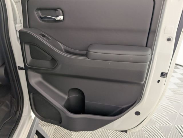 Used 2022 Nissan Frontier SV w/ Technology Package image 32