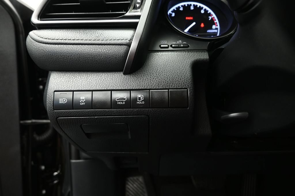 Used 2021 Toyota Camry SE w/ Convenience Package FWD image 10