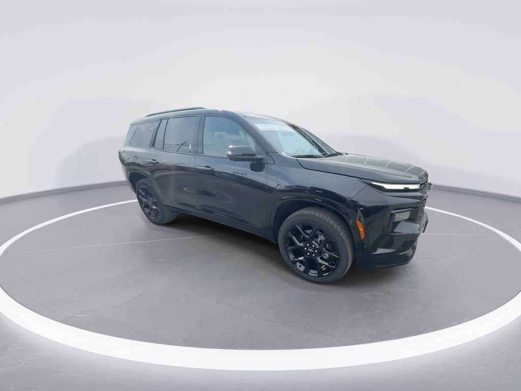 Used 2025 Chevrolet Traverse RS image 2