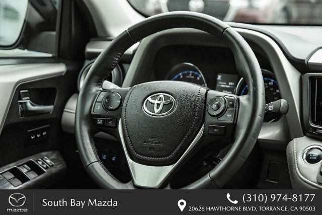 Used 2017 Toyota RAV4 Platinum w/ All Weather Liner Package FWD image 15