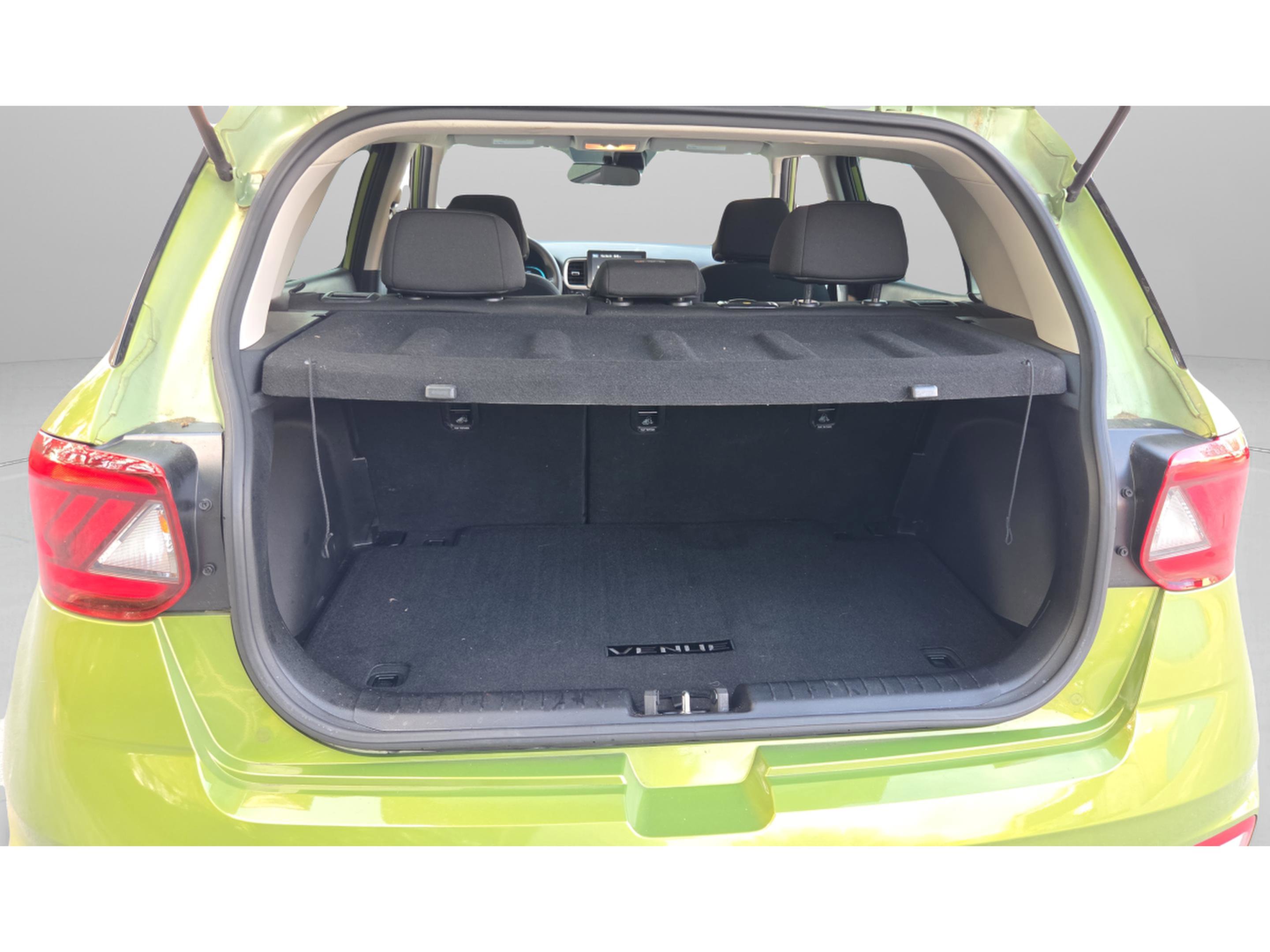 Used 2024 Hyundai Venue SE image 13