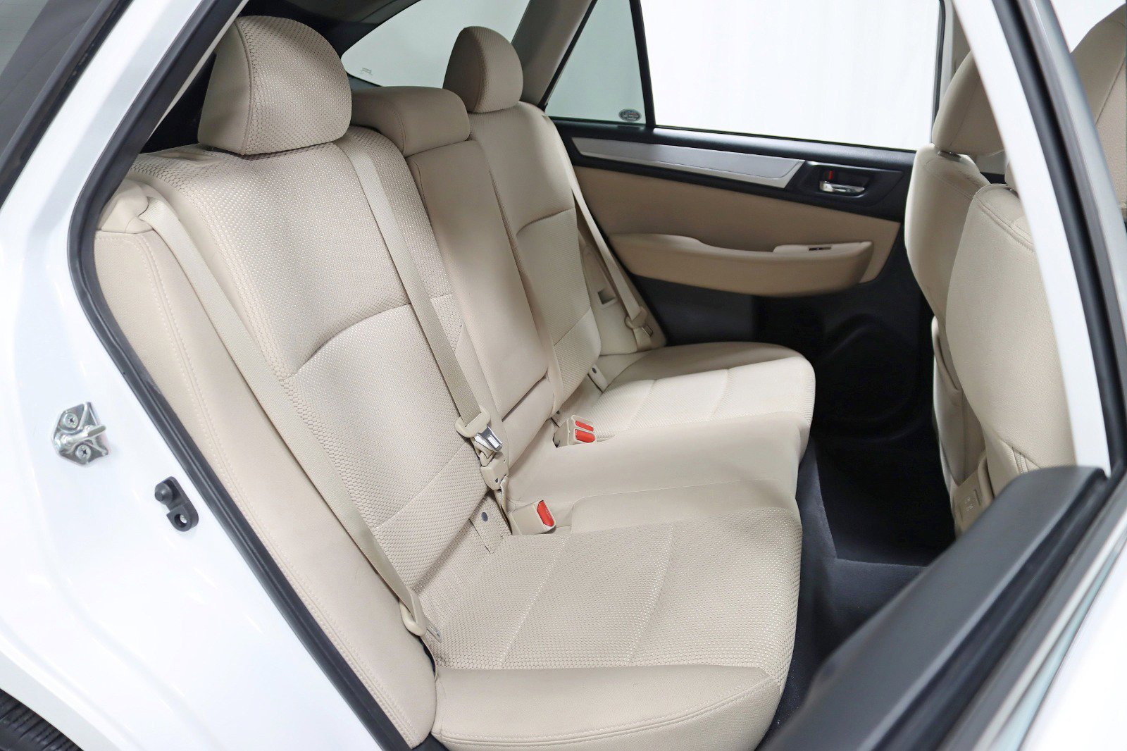 Used 2019 Subaru Outback 2.5i Premium image 27