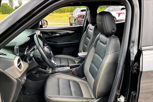 Used 2025 Chevrolet TrailBlazer ACTIV w/ Driver Confidence Package FWD image 21