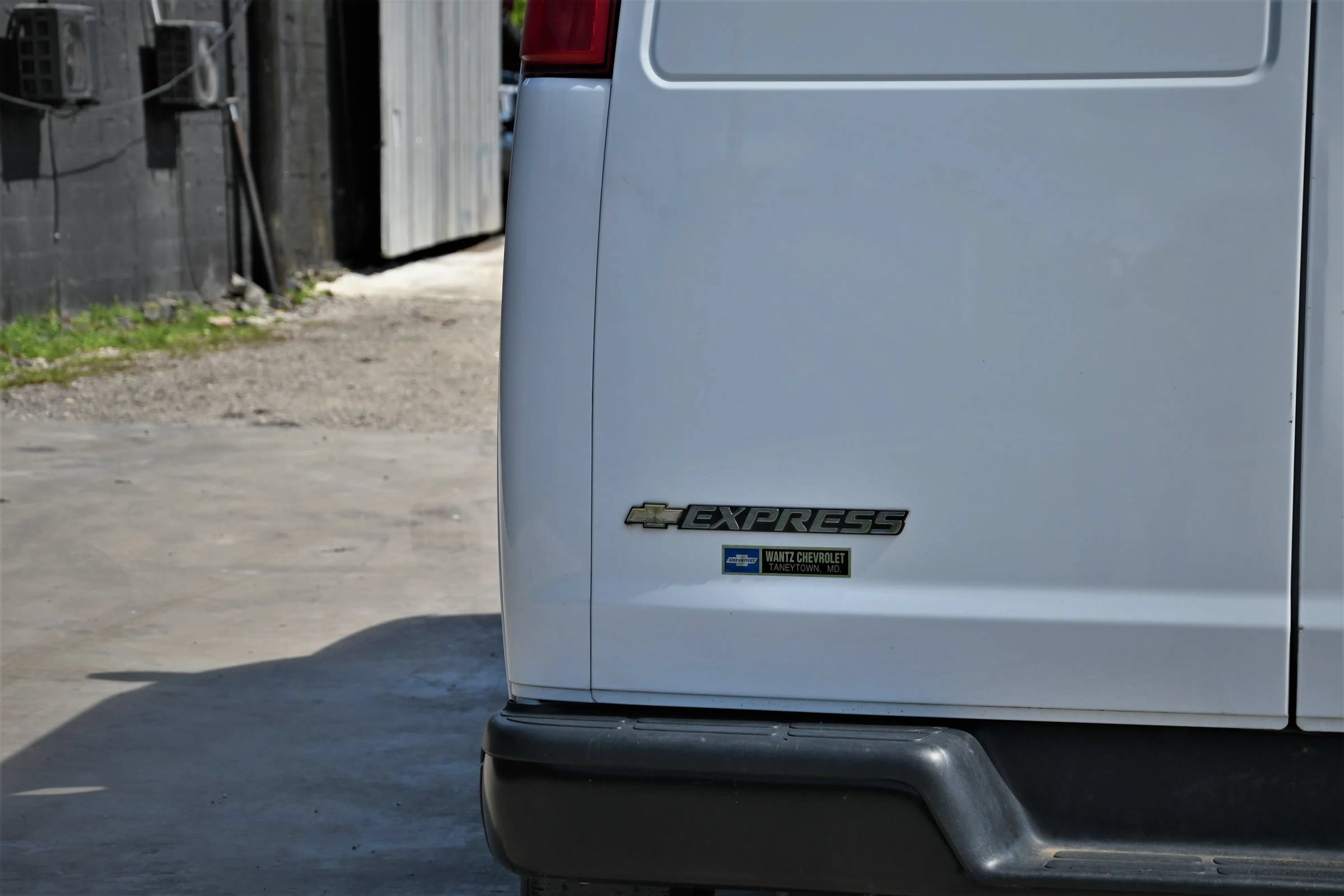 Used 2023 Chevrolet Express 2500 w/ Driver Convenience Package RWD image 9