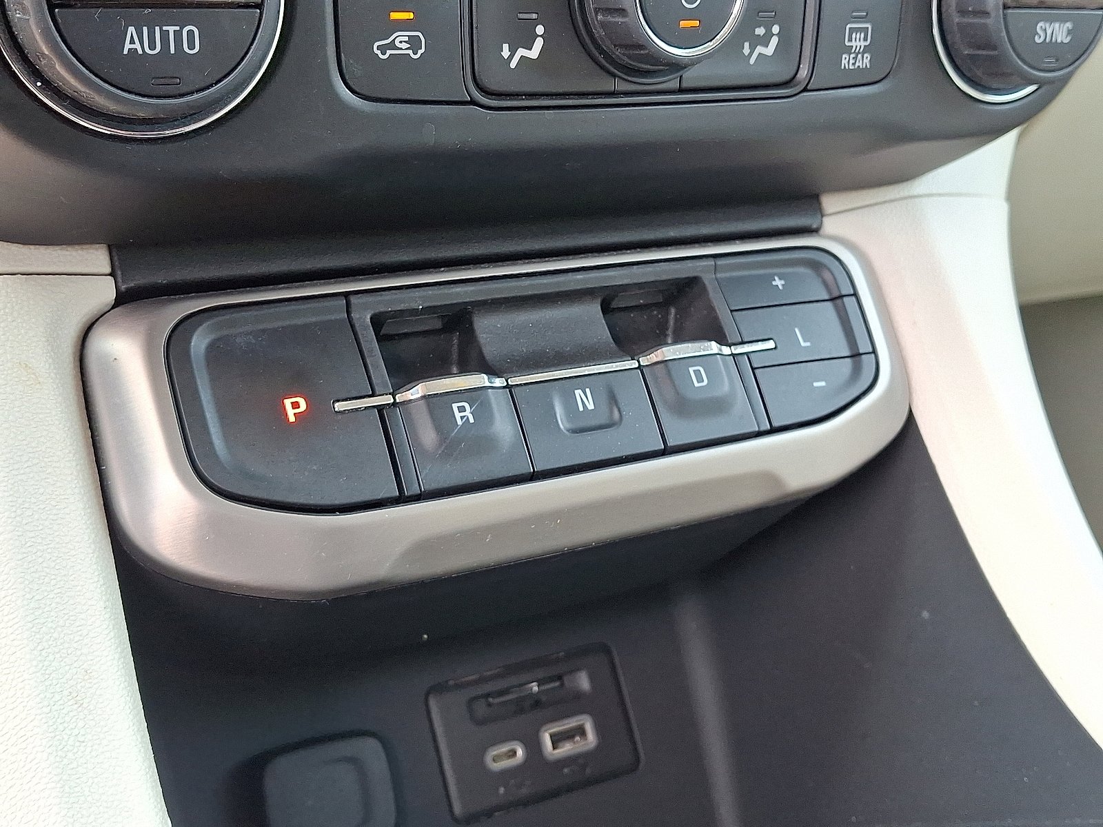 Used 2021 GMC Acadia Denali FWD image 14