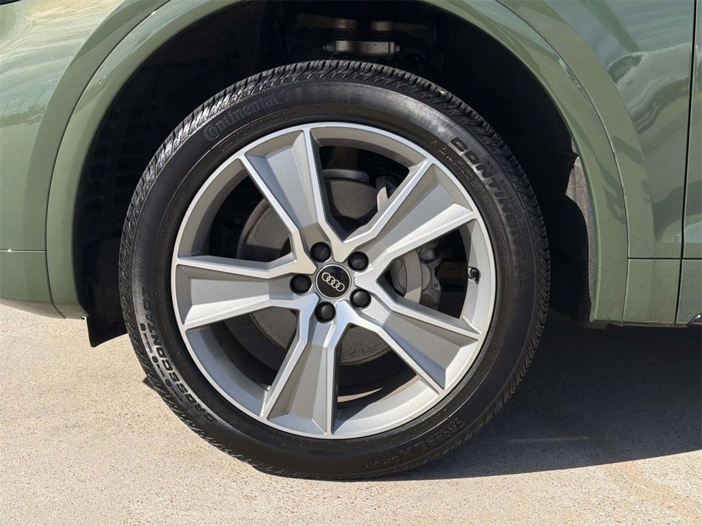 Used 2025 Audi Q5 2.0T Premium w/ Convenience Plus Package image 6