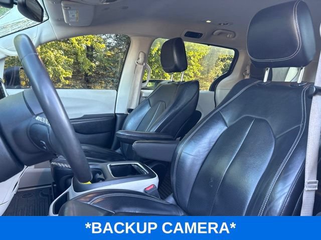 Used 2022 Chrysler Pacifica Touring-L FWD image 7