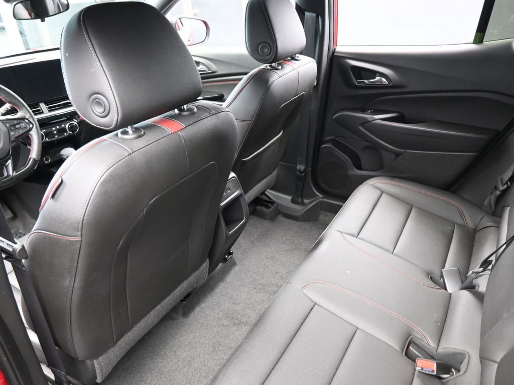 Used 2026 Chevrolet Trax RS image 32
